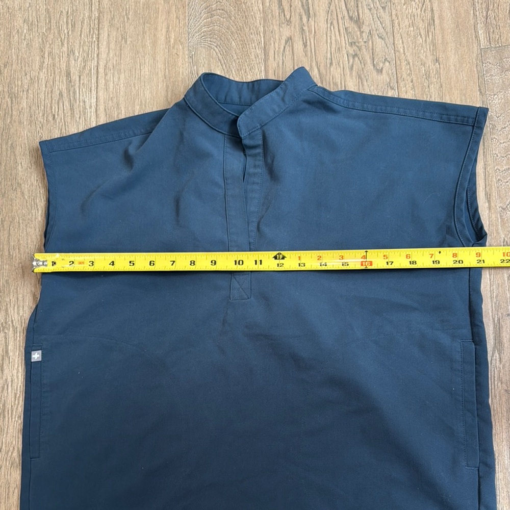 Figs Women's Top in Navy Blue - Picture 5 of 8
